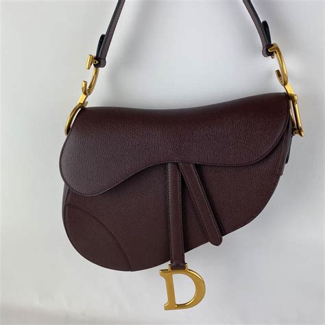 dior sac modèle saddle en cuir grainé marron|Sacs et accessoires Saddle .